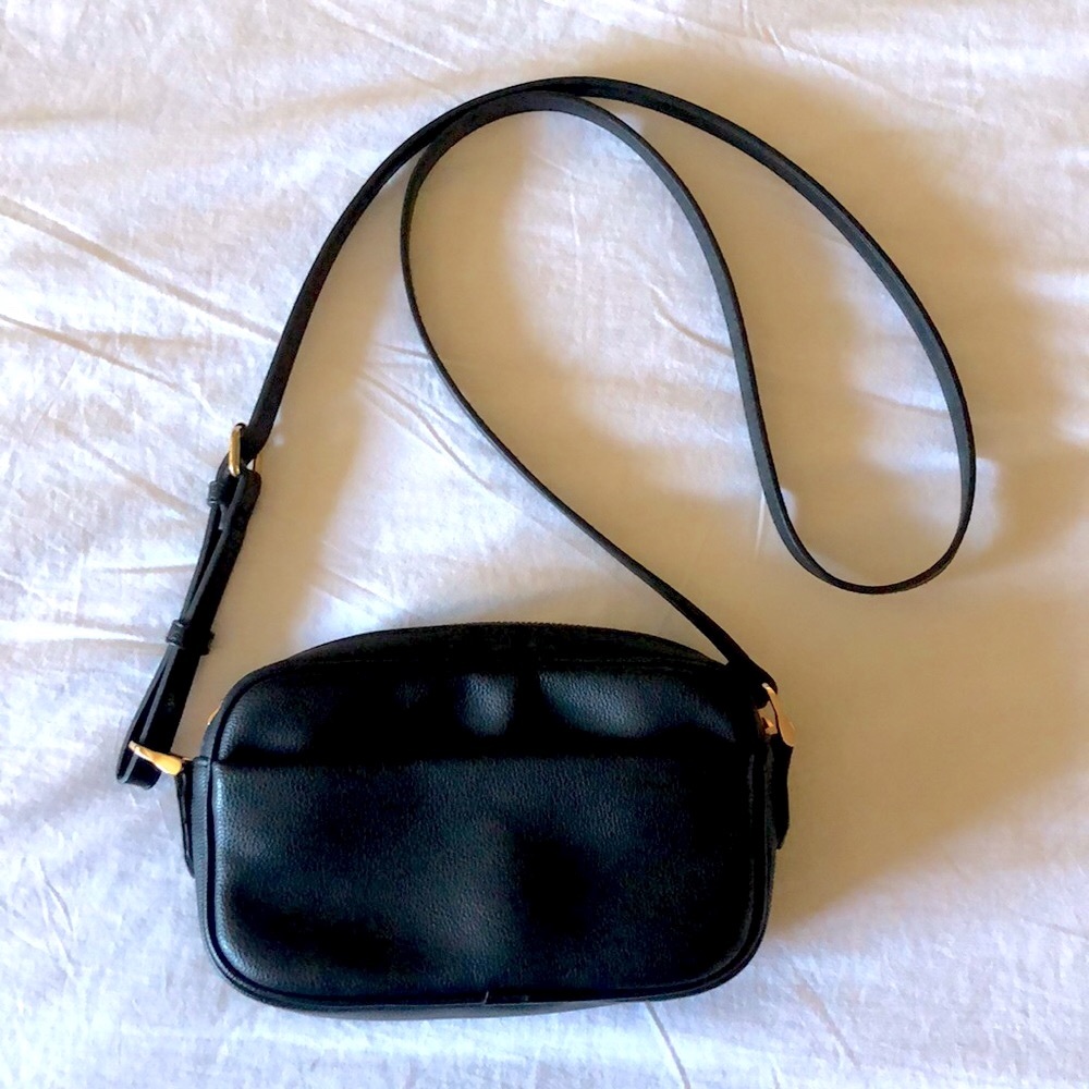 Target Soft Camera Crossbody Bag (Black)